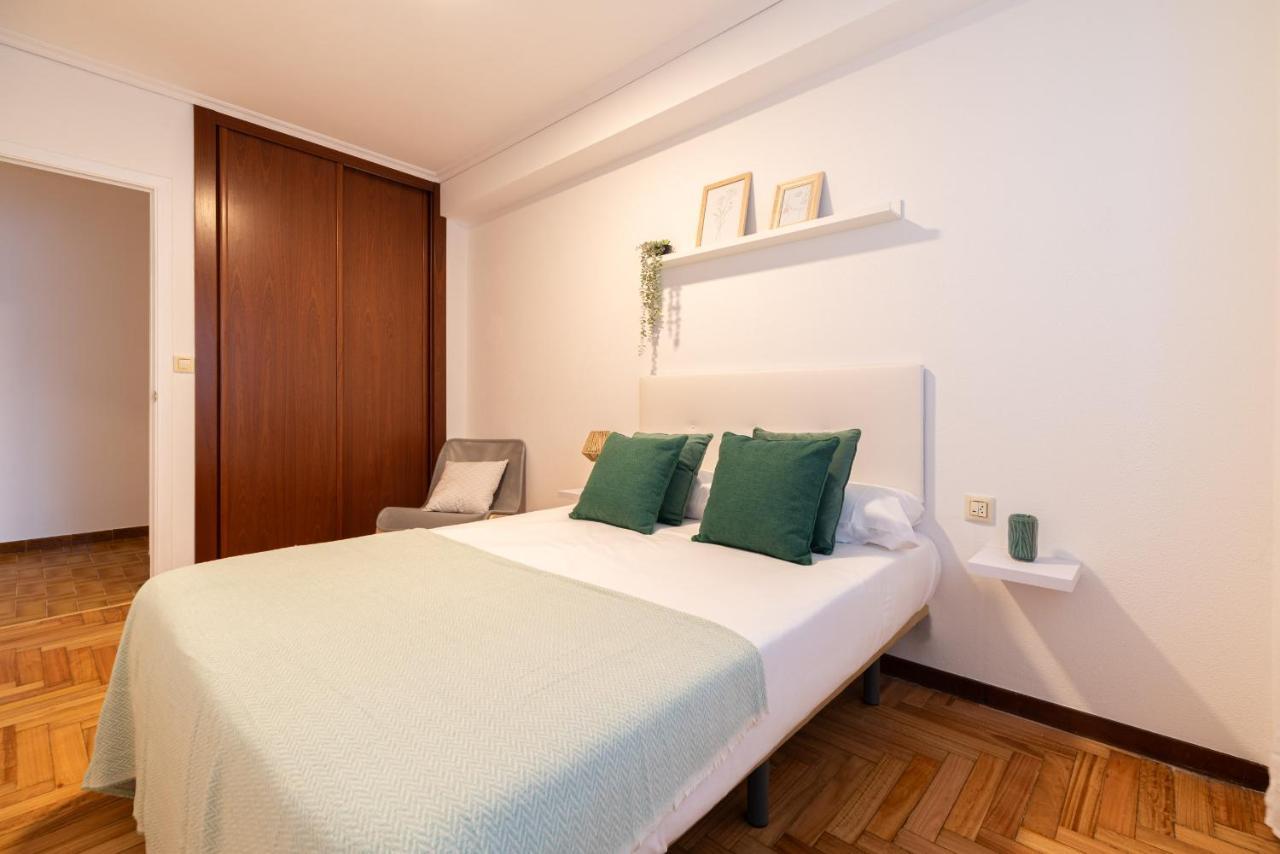 Amplia Vivienda Con Garaje Apartment Виго Екстериор снимка