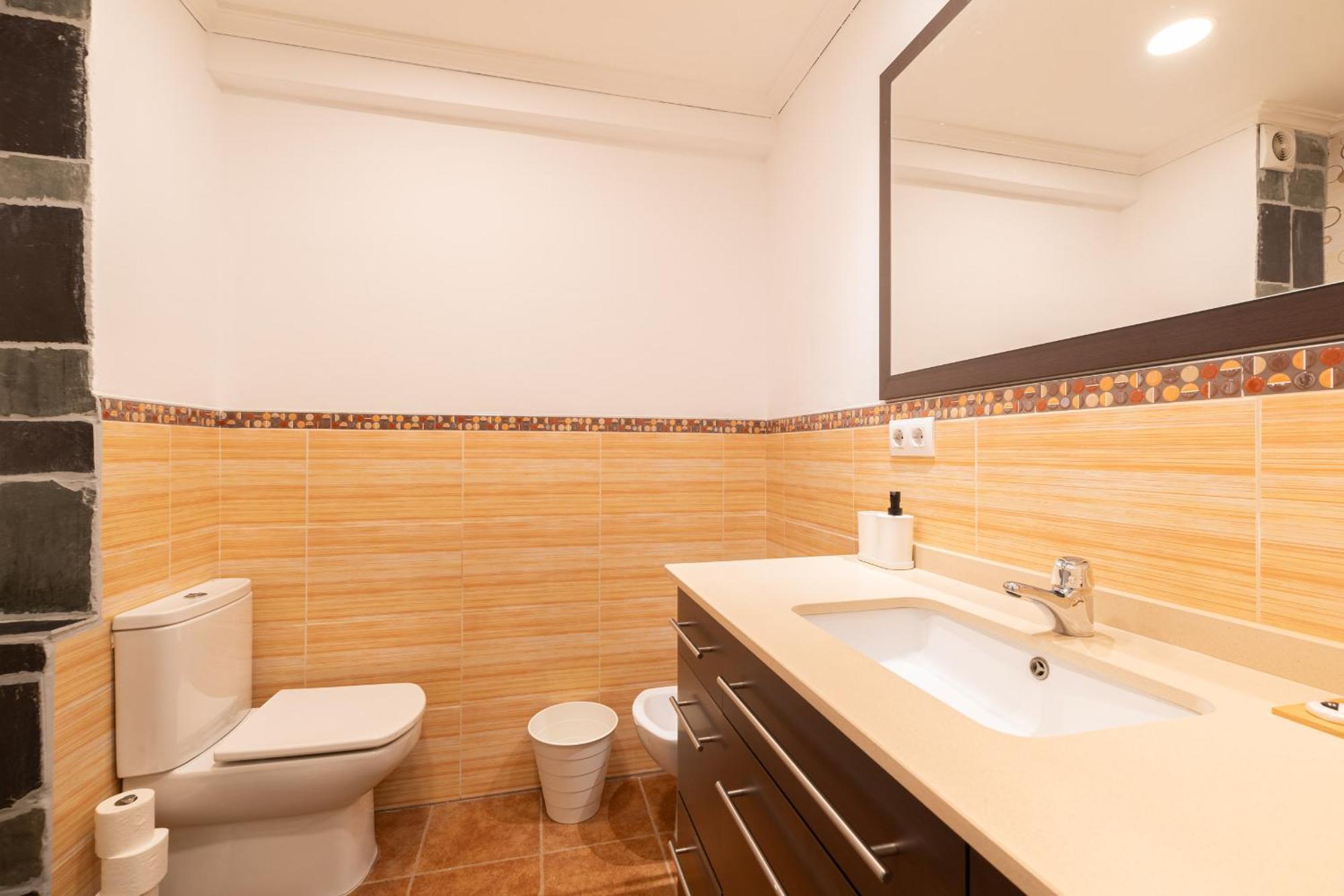 Amplia Vivienda Con Garaje Apartment Виго Екстериор снимка